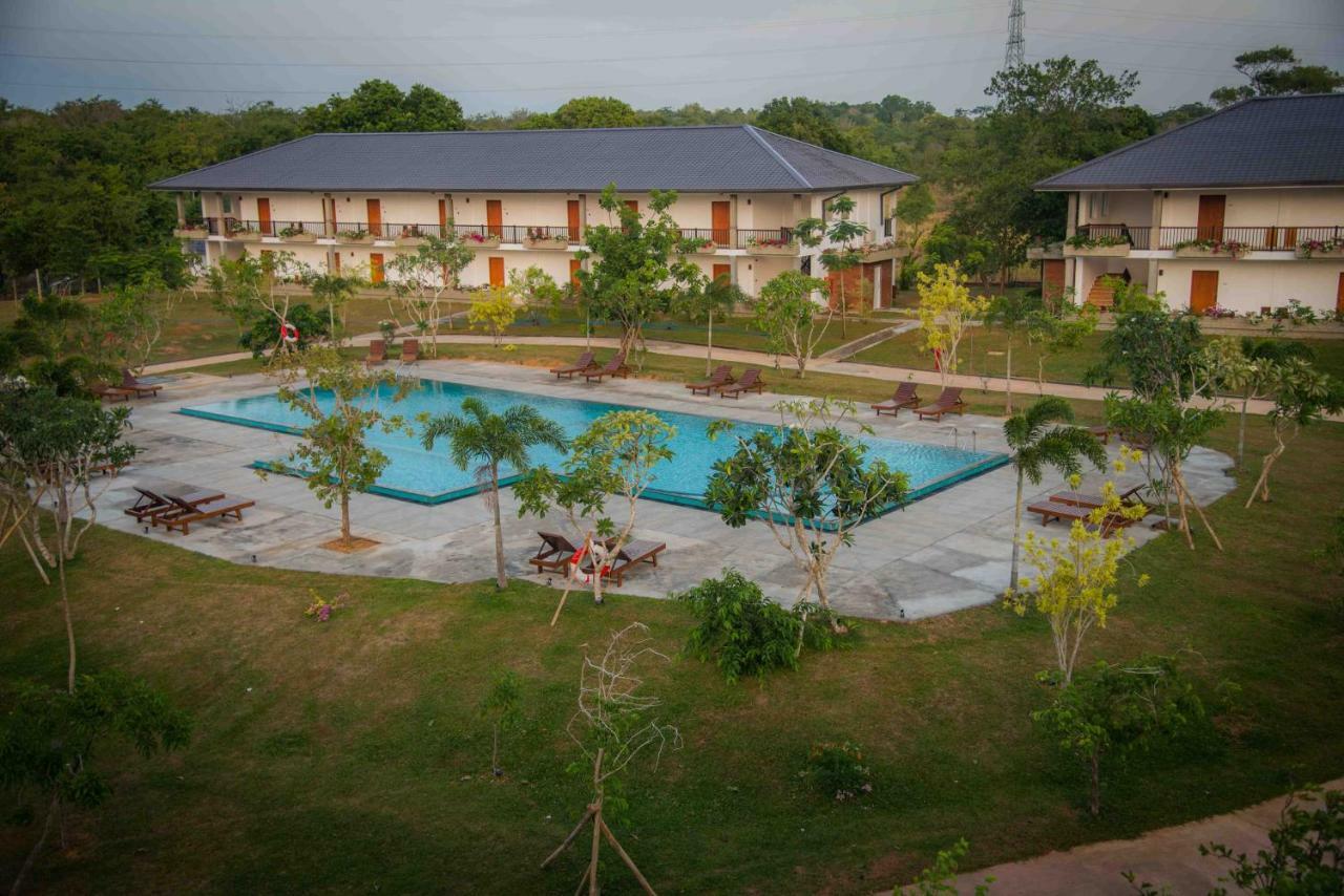 Sungreen Resort Habarana Exterior foto